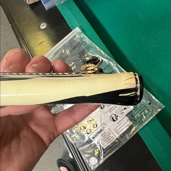 Michael Kors Black and Off White  Wallet - Picture 11 of 12